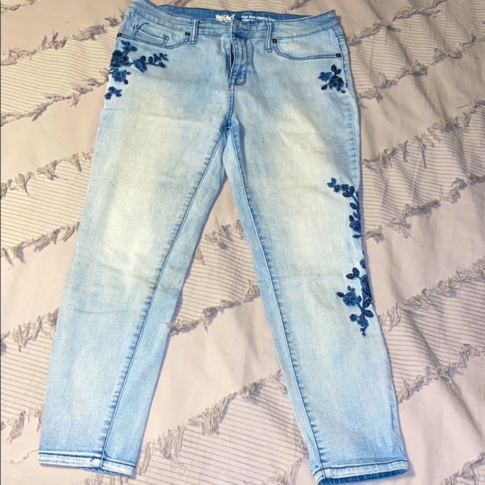 FUN FLORAL Jeans! - Picture 2 of 4